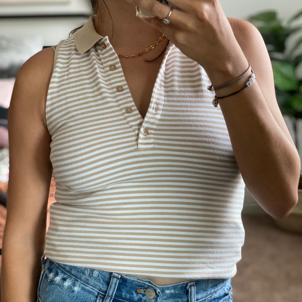 🏸vintage tan and white sleeveless polo🏸